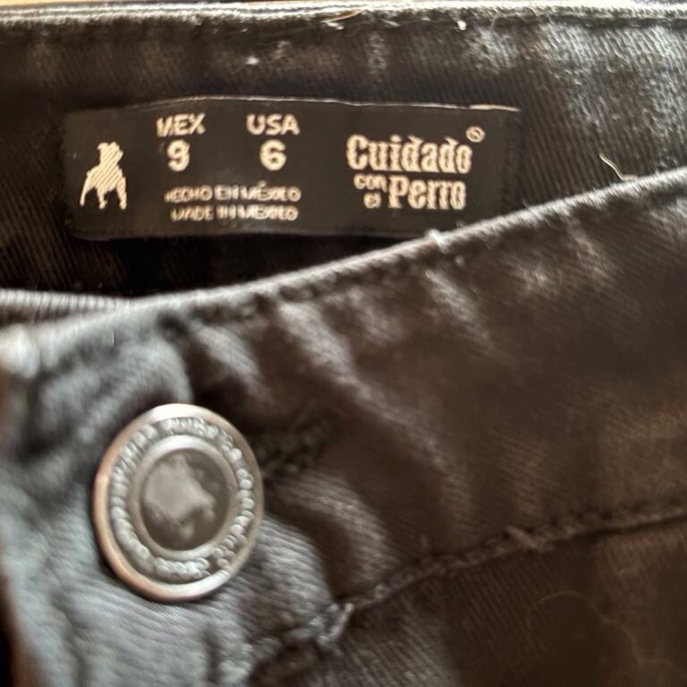 Cuidado con el Perro Black Cropped Ankle Pants